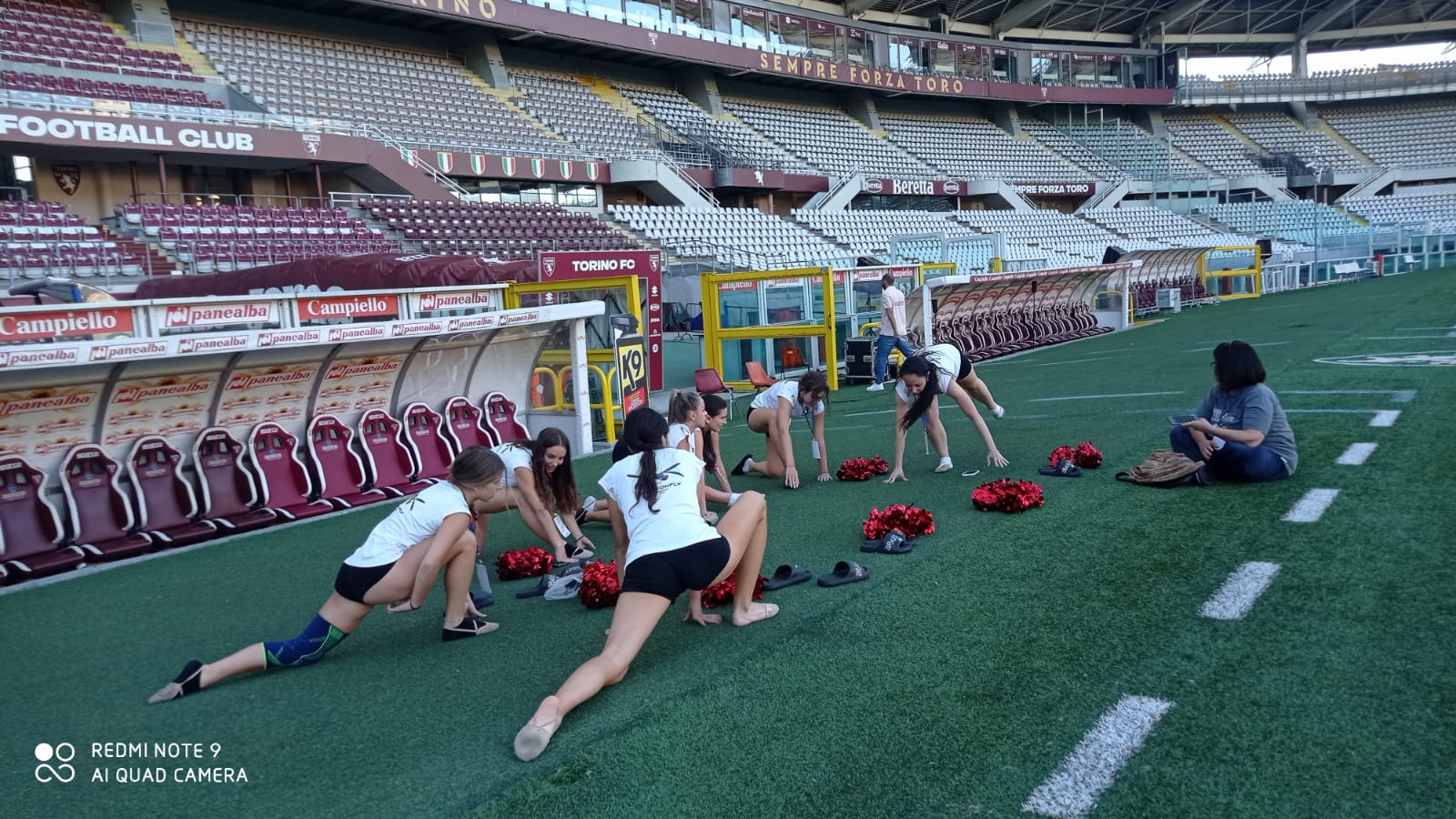 Esibizione del team Dragonfly Èlite al campo del Torino Calcio